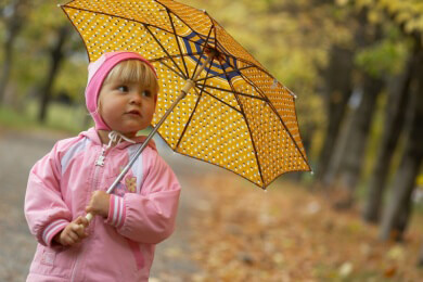 Auch im Herbst sollen Kinder im Freien spielen