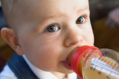 Keine Sorge bei Babyflaschen - Die meisten sind unbedenklich