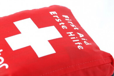 Zu viele Menschen sind bei Unfällen als Ersthelfer ratlos