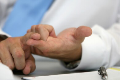 Wie ein Chef einem Mitarbeiter die Kündigung beibringen sollte