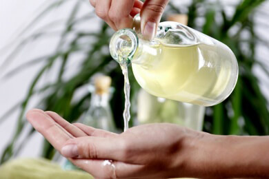 Die indische Heilkunst des Ölziehens