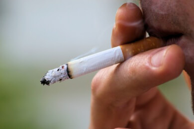 Mit Zigaretten und Alkohol ruinieren sich Deutschlands Männer ihre Gesundheit