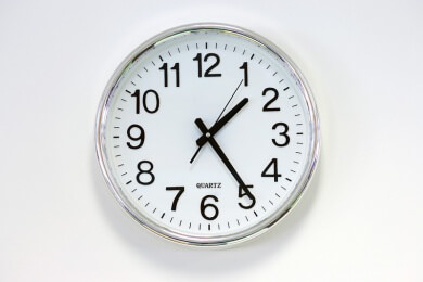 Wer hat an der Uhr gedreht? Die Sommerzeit beginnt