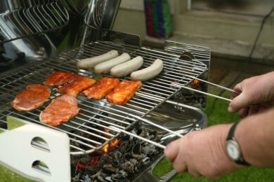 Vorsicht beim Grillen - es muss gelernt sein