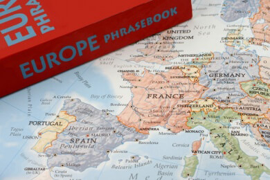 Auch eine Ausbildung ist im Ausland möglich, aber teuer