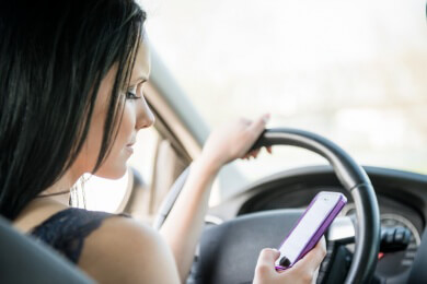 Tippen beim Fahren - Touchscreen für das Auto