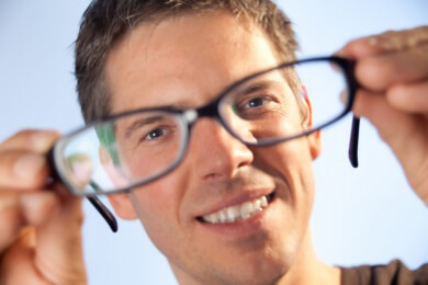 Die richtige Brillenform finden