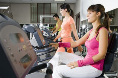 Hygiene und Höflichkeit: So verhält man sich im Fitness-Studio