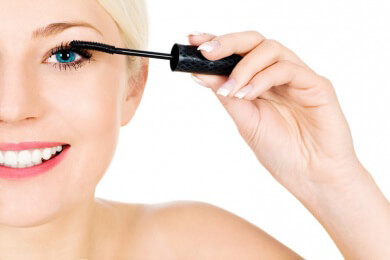 Warum Mascaras nicht immer schwarz sein müssen
