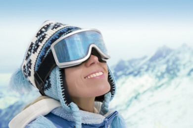 Ein Muss im Wintersport - schützende Sonnencreme