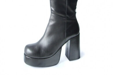 Stiefel perfekt zu Kleidern und Röcken kombinieren