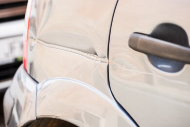 Was bedeutet ein rotes Nummernschild?