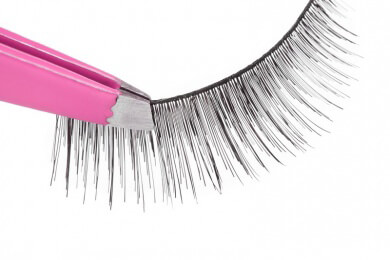 Die richtige Anlaufstelle für eine Wimpernverlängerung finden