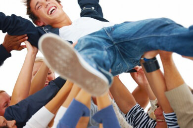 Britische Studie: An der Hirnstruktur kann man erkennen, ob jemand viele Facebook-Freunde hat