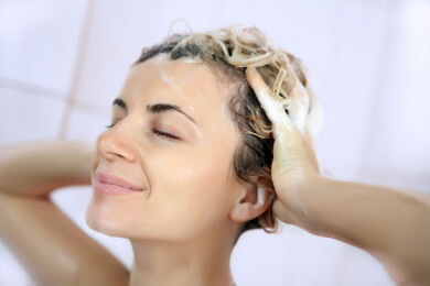 Gesunde Haare im Winter durch richtige Pflege