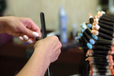 Für Locken und anderere Glamour-Looks unbedingt ausreichend Zeit einplanen