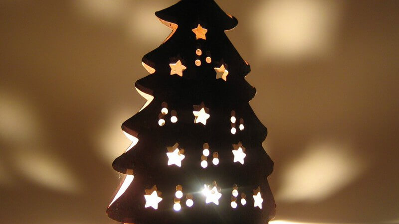 Leuchtende Teelichtlampe Weihnachtsbaum Motiv