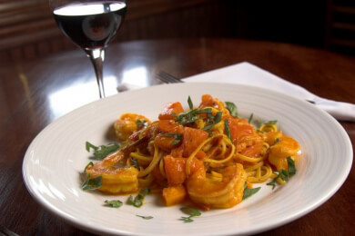 Eckig, rund oder oval - Welcher Esstisch zu Ihrer Familie und Ihrer Küche passt