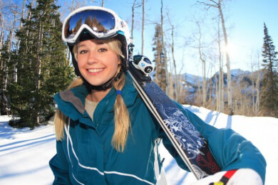 Winterurlaub: Gut versichert auf die Skier