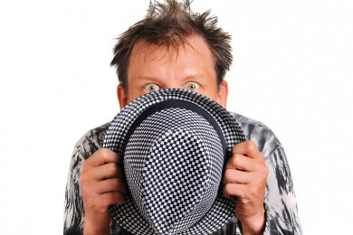 Zwangsehe - Junger Grieche behauptet unfreiwillig mit seiner Frau zusammen zu sein