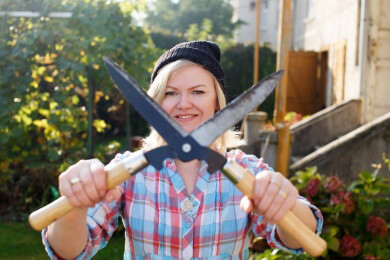 Auch die Gartenarbeit zählt zu Handwerkertätigkeiten und sind steuerlich absetzbar