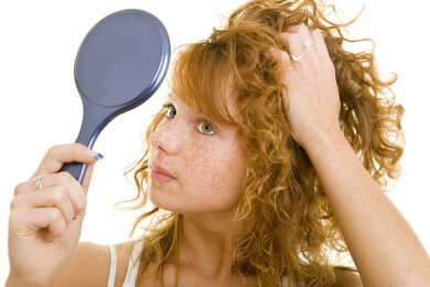 Anleitung für den wichtigsten Haartrend 2012: Offene Haare im Wuschel-Look