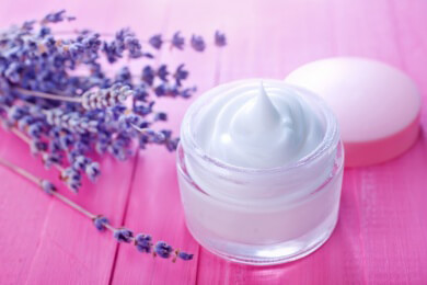 Auf Siegel achten: Bei Naturkosmetik ist Bio nicht gleich Bio