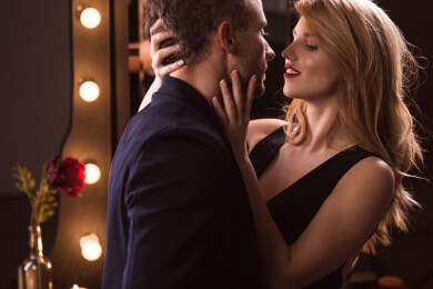 Frauen wählen während der fruchtbaren Tage den "Bad Boy"