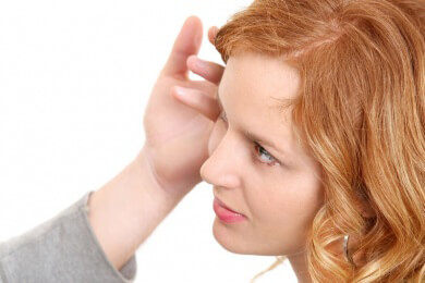 Frauen erröten selbst bei unabsichtlichen Berührungen