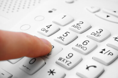 Zehn-Minuten-Gespräch mit der Mutter über das Krankenhaus-Telefon für 7,90 Euro