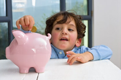 Banken bieten für Kinder und Jugendliche spezielle Konten an