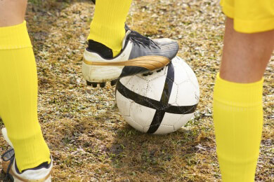 Sportmediziner warnt davor, in der Mittagshitze Fußball zu spielen