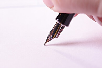 Romantische Liebesbriefe schreibt man am besten mit Stift und Papier