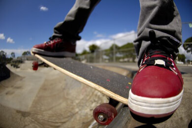 Mit 110 Stundenkilometern den Tafelberg runter: Skateboarder bekommt Knöllchen