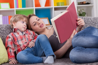 IQ bei Kindern fördern - mit Vorlesen sechs Punkte dazugewinnen