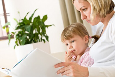 Wie viel TV- und Computerkonsum Eltern ihren kleinen Kindern erlauben können