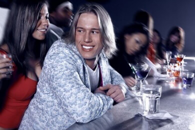 Immer der Nase nach: Pheromon Partys erleichtern die Partnersuche