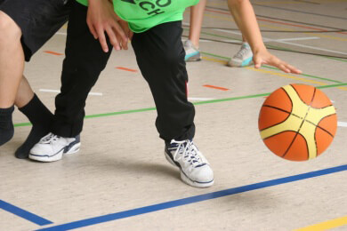 Sechs von zehn Teenagern treiben regelmäßig mehrmals pro Woche Sport