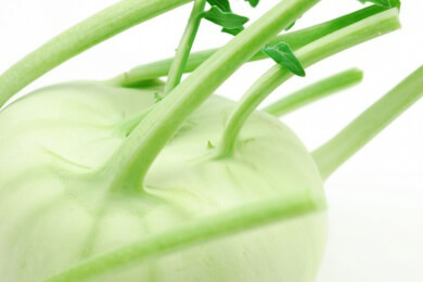 Was die preiswerten Kohlrabi-Knollen zudem noch so kostbar für die Gesundheit macht