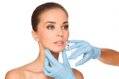 Durstlöscher für die Haut: Collagen polstert und kaschiert Fältchen