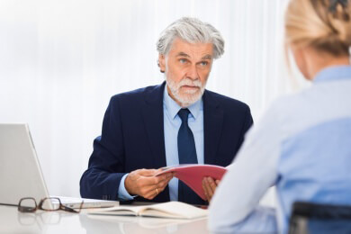 Chefin oder Chef - Wer ist besser?