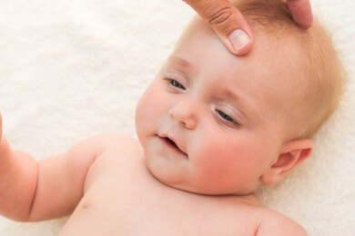 Warum Babys schreien und wie man ihnen helfen kann