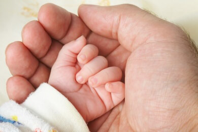 Eltern mit Schreibabys bekommen Hilfe in Schreiambulanzen