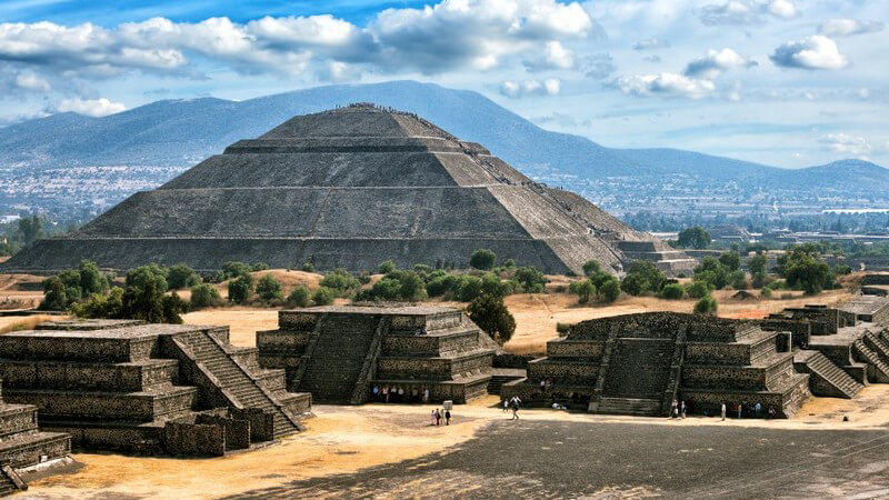 Pyramiden von Teotihuacan in Mexiko