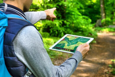 Online die Wanderstrecke schon mal anschauen: Viele Portal machen die Planung kinderleicht