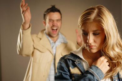 Die menschliche Gabe des Selbstbetrugs: Warum so viele Menschen an ihre Beziehungen festhalten