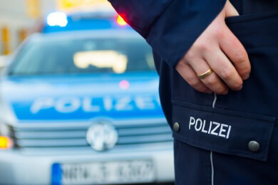 Rechtswidrige Praxis? - Polizei leitet Daten an Fußballvereine weiter