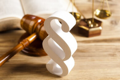 Rechtlicher Rat wird teurer - Neue Gebührenordnung für Anwälte und Notare