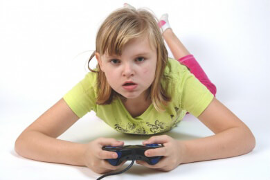 Computer und TV Gerät im Kinderzimmer sorgt für ein schlechtes Schlafverhalten