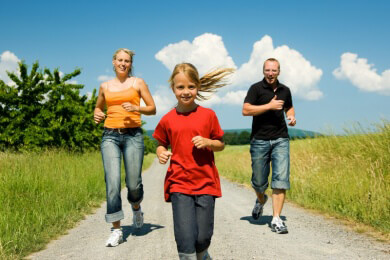 Zu viel Sport kann bei Kindern und Jugendlichen zu Überlastungsschäden führen
